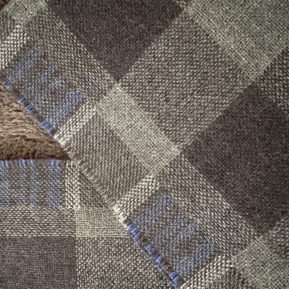 NWT Italian Pure Wool Scarf - Picture 5 of 5